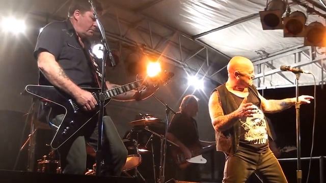 Rose Tattoo - Rock N Roll Outlaw - Toowoomba Flood Relief смотреть онлайн