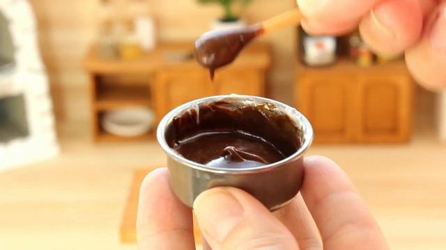 НЕОБЫЧНЫЙ РЕЦЕПТ МИНИАТЮРНОЙ ЕДЫ ? | ШОКОЛАДНЫЙ МУСС? | МИНИ ЕДА НА МИНЕ КУХНЕ ☕ | Миниатюра #21 смотреть онлайн