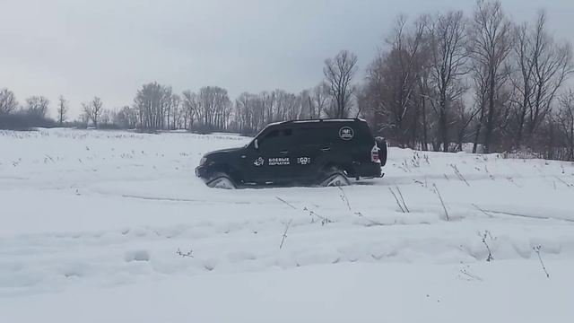 Паджеро на гусеницах по снегу смотреть онлайн