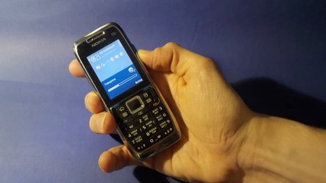 Nokia E51: Телефон с функциями смартфона