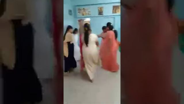 BATCH -17 DANCE смотреть онлайн