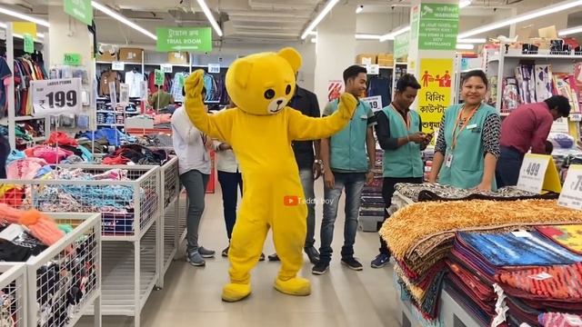 Teddy bear prank on big shopping mall ??public crazy reaction | funny reaction. #teddyboy #01team смотреть онлайн