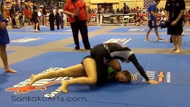 Mixed NoGi Grappling Match - Amanda Leve NoGi Grappling Win GQ 2012