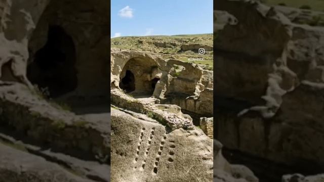 Uplistsihe. Уплисцихе . Этот пещерный город, имеющий 3000-летнюю историю смотреть онлайн