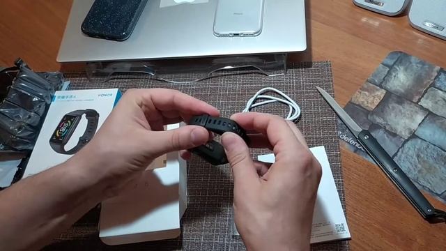 Распаковка: умный браслет за 48$ с Алиэкспресс