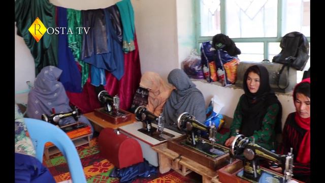 خیاطی زنانه، بازار انگوری جاغوری. از صنف هفت علاقه به خیاطی داشته است смотреть онлайн