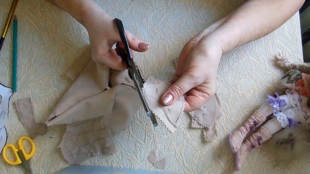 Мастер класс . Шьем куклу тыквоголовку . Урок 1 .часть 1 . Кроим детали куклы. смотреть онлайн