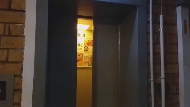 Лифт КМЗ 2000г с нестандартной кабиной! Владивосток! смотреть онлайн