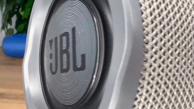 Колонка JBL Xtreme смотреть онлайн