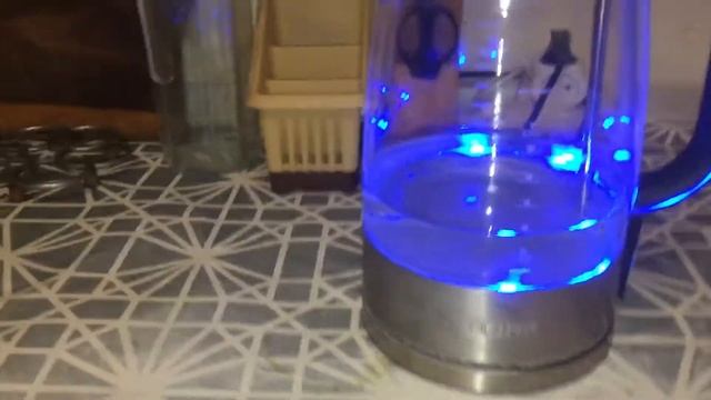 Поиск находки на помойке. Нашёл чайник Bork k515 за 8000 т.рублей смотреть онлайн