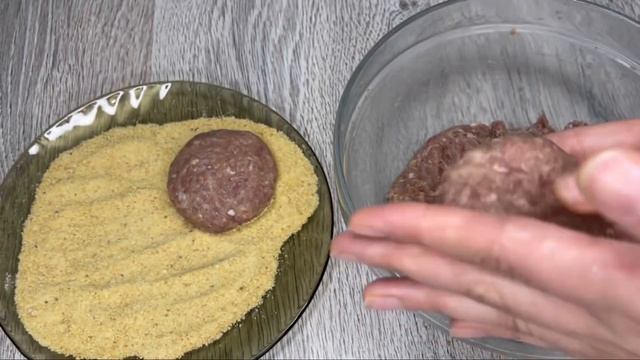 Наконец-то я нашла правильный рецепт КОТЛЕТ.Вкусные,сочные котлеты из говяжьего фарша,рекомендую! смотреть онлайн