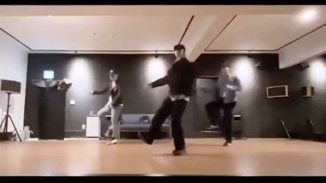Falling - Trevor Daniel (Choreography by MONSTA X Shownu & Hyungwon) смотреть онлайн
