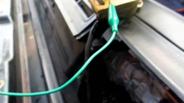 Suzuki Samurai -Windshield Wiper Fix смотреть онлайн