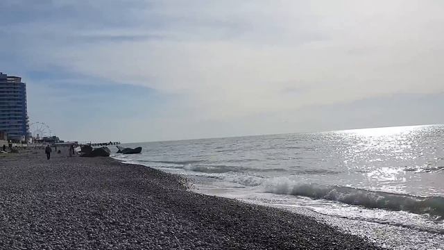 Зимуем у моря на пенсии. Шок-цены номеров в Лазаревском сегодня. Где остановились, сколько заплатил смотреть онлайн