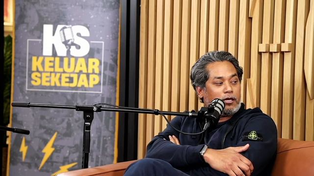 Zahid Hamidi Punca Orang Muda Tolak UMNO! смотреть онлайн