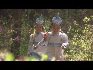 Тоб-тоб тоборооб - Топ-топ, топаю | Мүнгэн хонхонууд