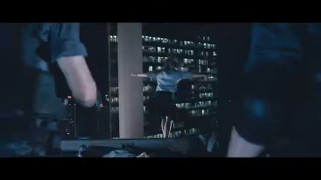 Resident Evil: Apocalypse - Bodies смотреть онлайн