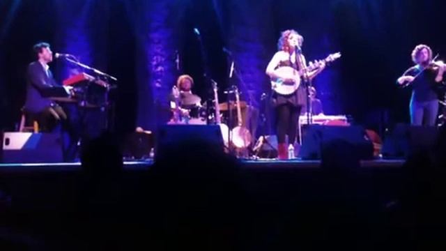 Rayna Gellert - Abigail Washburn - Queen of the Earth, Bring me my Queen смотреть онлайн