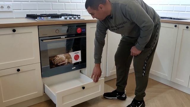 Кухня в стиле Неоклассика в крутых материалах. Blum. смотреть онлайн