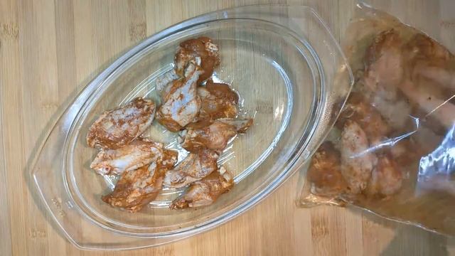 Острые крылышки баффало + соус блючиз + соус баффало смотреть онлайн