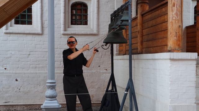 Колокольный перезвон в Знаменском соборе на Варварке в Москве смотреть онлайн