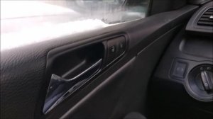 Заклинила наружная дверная ручка на volkswagen passat b6. Лайфхак ремонт за 5 минут.