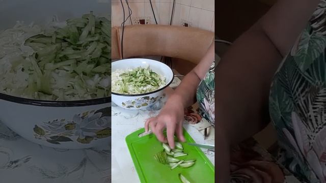 Салат капуста + куриная грудка смотреть онлайн