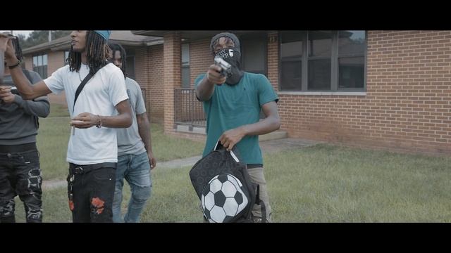 BIG SPOOCHIE X WOP RANOFF - "DA MAIN ONES" (Official Music Video) смотреть онлайн