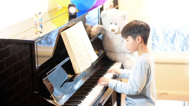 Russian Polka - Michael Ivanovich Glinka/Journey Through The Classics Complete Book 3 смотреть онлайн