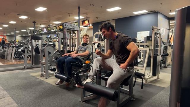 BULKING: EP. 24 | GETTING STRONGER ON HACK SQUATS