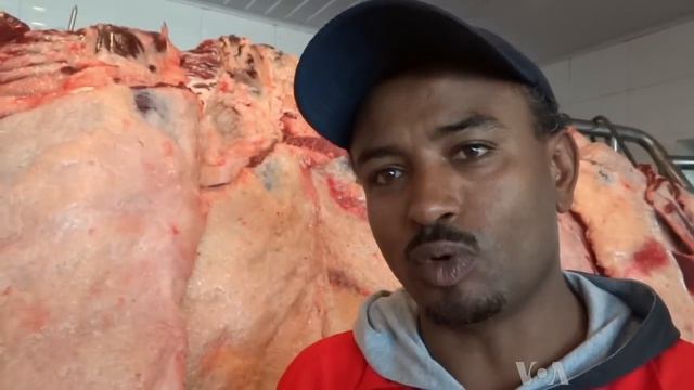 Health Risks Fail to Deter Ethiopians from Eating Raw Meat смотреть онлайн