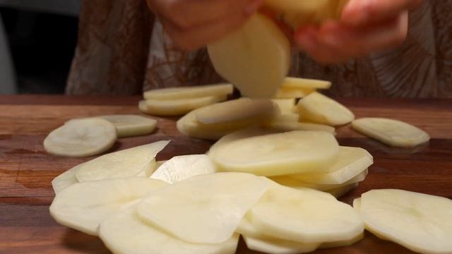 Всего 3 ингредиента! Если у вас мало времени и денег,приготовьте этот лёгкий рецепт!