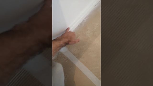 Монтаж двухстворчатой двери с фрамугой в сборе с добором. 3000*1600 мм. Массив бука под эмалью. смотреть онлайн