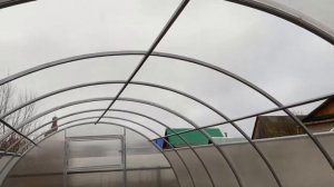 Какую выбрать теплицу? Теплица с открывающимся верхом.