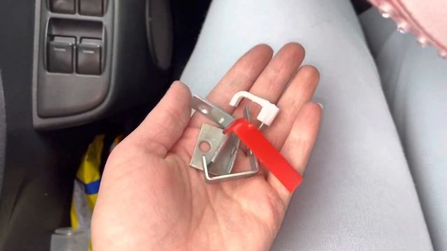 2005 Toyota RAV4 Overhead Front Dome Light / Button Repair смотреть онлайн