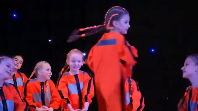 Ансамбль естрадно-спортивного танца СТЕЛЗ смотреть онлайн