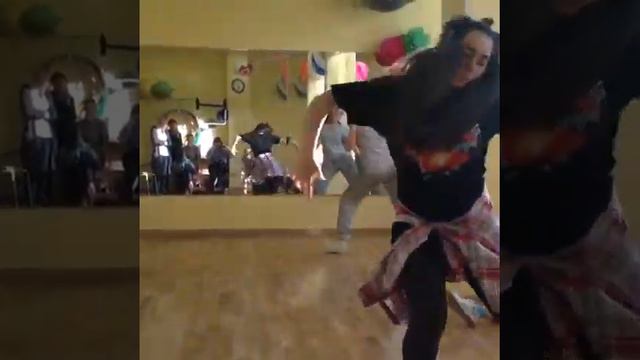 Современные танцы. Баттл смотреть онлайн