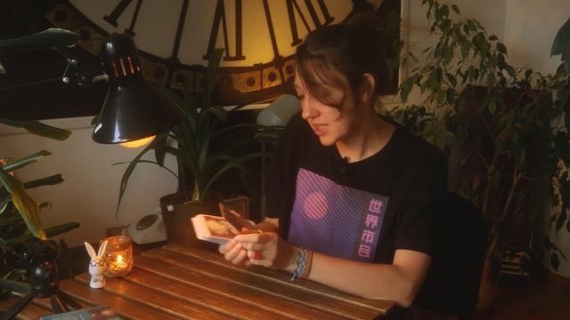 Почему он бездействует и в чём причина его пассивности // расклад ТАРО смотреть онлайн