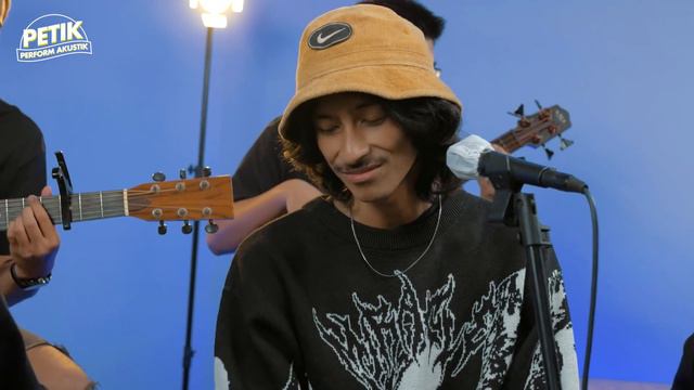 Hati-Hati Di Jalan - Weswey Ft. IndomusikTeam (COVER Tulus) I PETIK