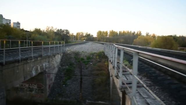 Высокие ж.д. насыпи чтобы потоп не засыпал? смотреть онлайн