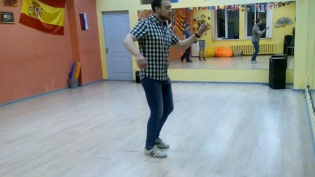 2017.04. Камера 1 - Юра. МК футворк в бачате. Базовые элементы. Под счёт. Часть 1 смотреть онлайн