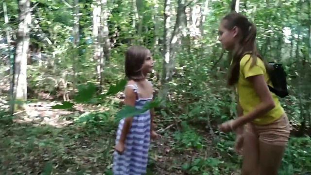 ДЕВОЧКИ ПОШЛИ В ЛЕС И НАШЛИ... смотреть онлайн