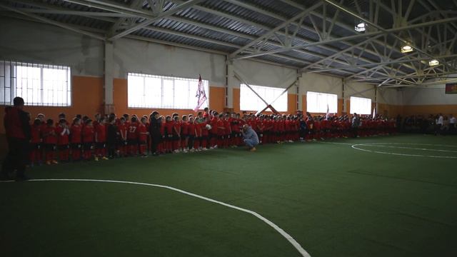 В Армавире торжественно открыли обновленный спортзал школы по футболу смотреть онлайн