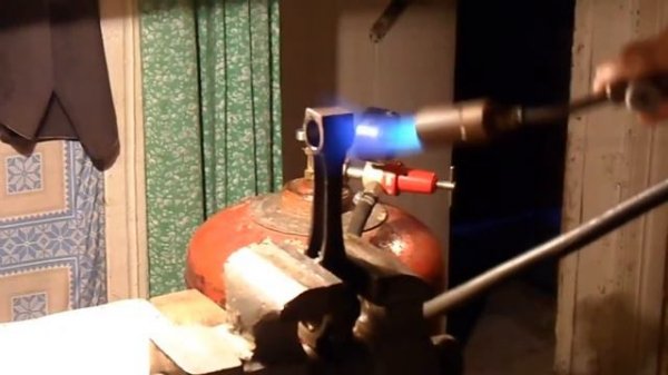 Запрессовка пальцев в шатуны