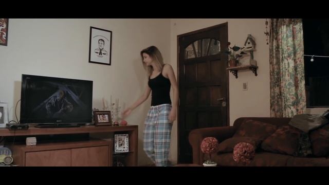 A Solas (CORTO | TERROR) - Pati Ginzo смотреть онлайн