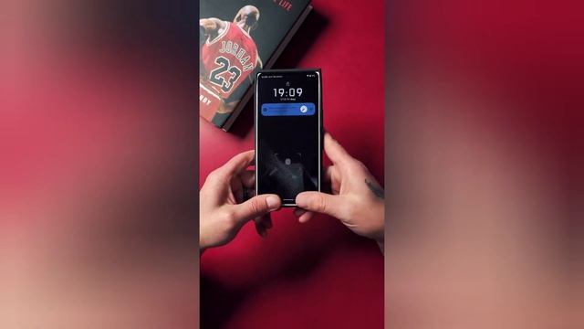 World Largest Camera Sensor Leitz Phone 2 смотреть онлайн