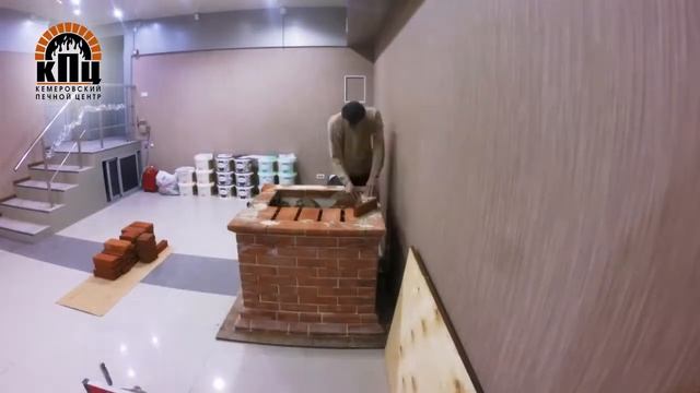 Сборка (кладка) образца печи "шведка" в торговом зале компании смотреть онлайн