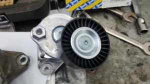 Mercedes Benz GL500 x164. Свист навесного ремня. Замена натяжителя ремня (NTN-SNR). Заметки.