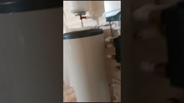 Поставил Настенный газовый котел Haier TechLine 1.40 Ti и бойлер косвенник Haier AquaBoost 1.150F смотреть онлайн