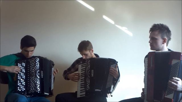 Crazy Accordion Trio - He's a Pirate смотреть онлайн